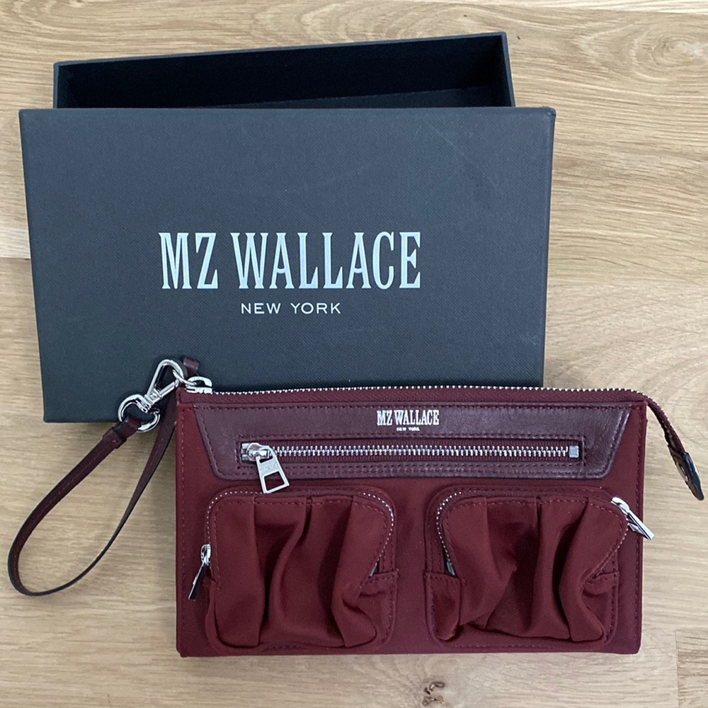 💋NWOT!! MZ WALLACE Abbey Wristlet💋